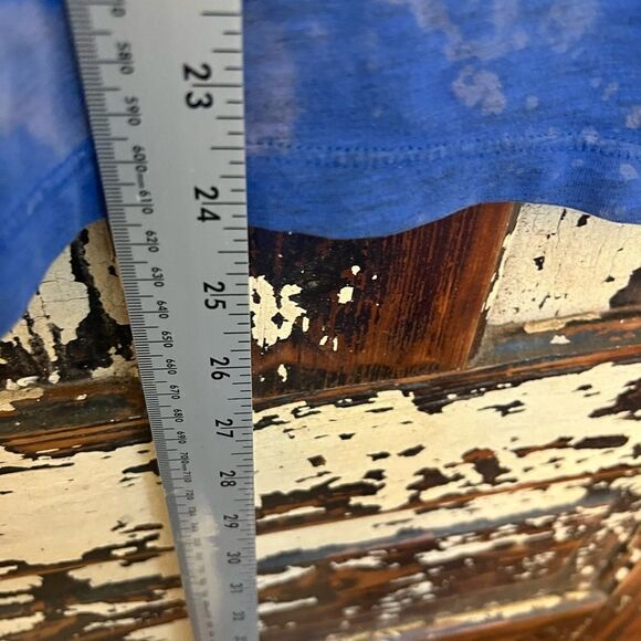 EUC customized women’s Nike dri-fit T-shirt size M. - Picture 4 of 7